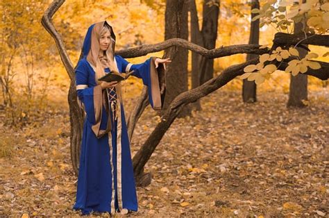 Exploring different types of Wiccan ritual cloaks
